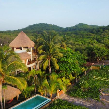 Alive Beach House Transito ภายนอก รูปภาพ