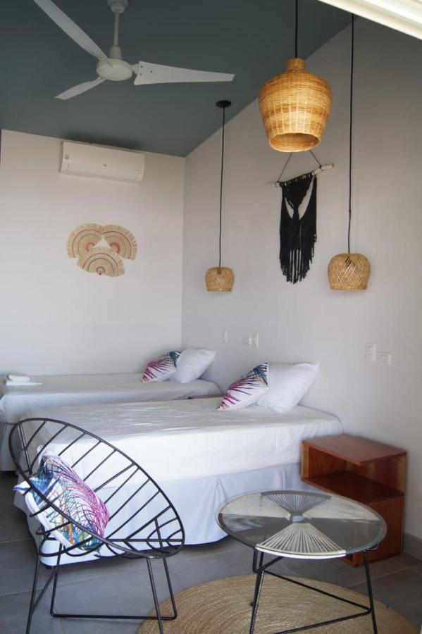 Alive Beach House Transito ภายนอก รูปภาพ