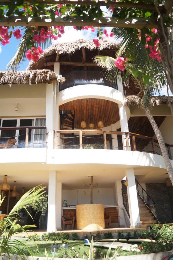 Alive Beach House Transito ภายนอก รูปภาพ