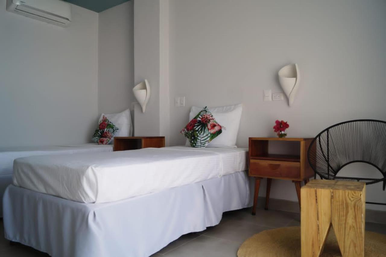 Alive Beach House Transito ภายนอก รูปภาพ