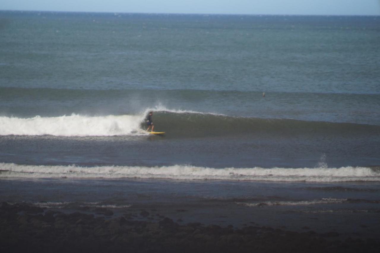 Alive Beach House Transito ภายนอก รูปภาพ