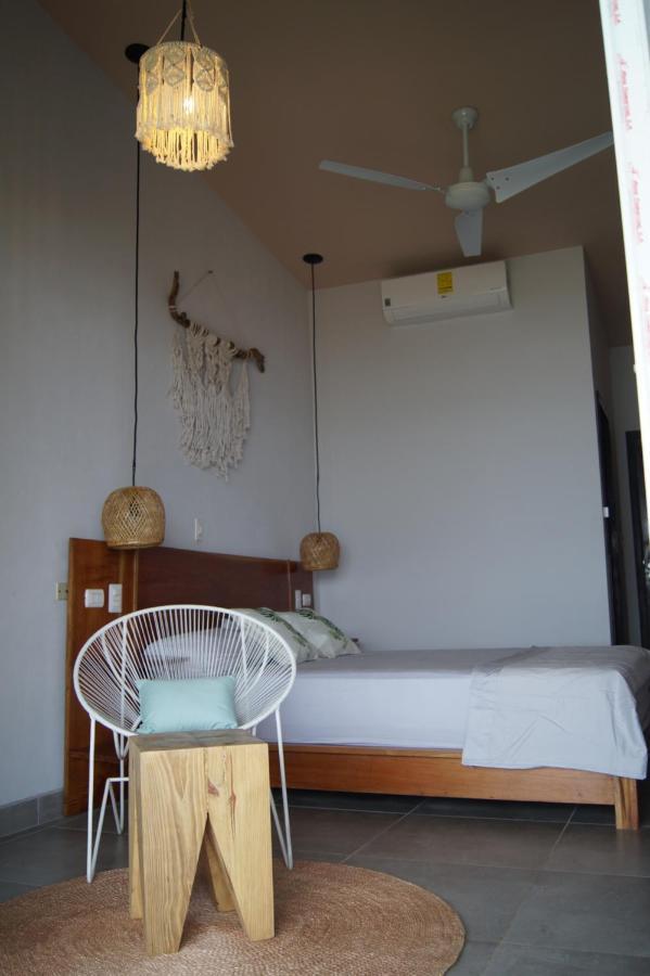 Alive Beach House Transito ภายนอก รูปภาพ