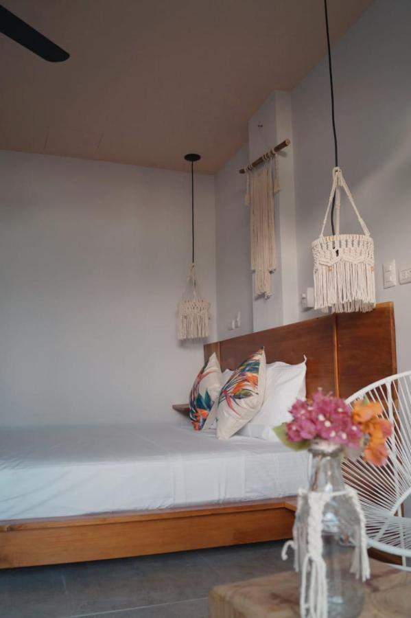 Alive Beach House Transito ภายนอก รูปภาพ
