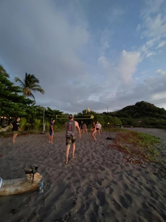 Alive Beach House Transito ภายนอก รูปภาพ